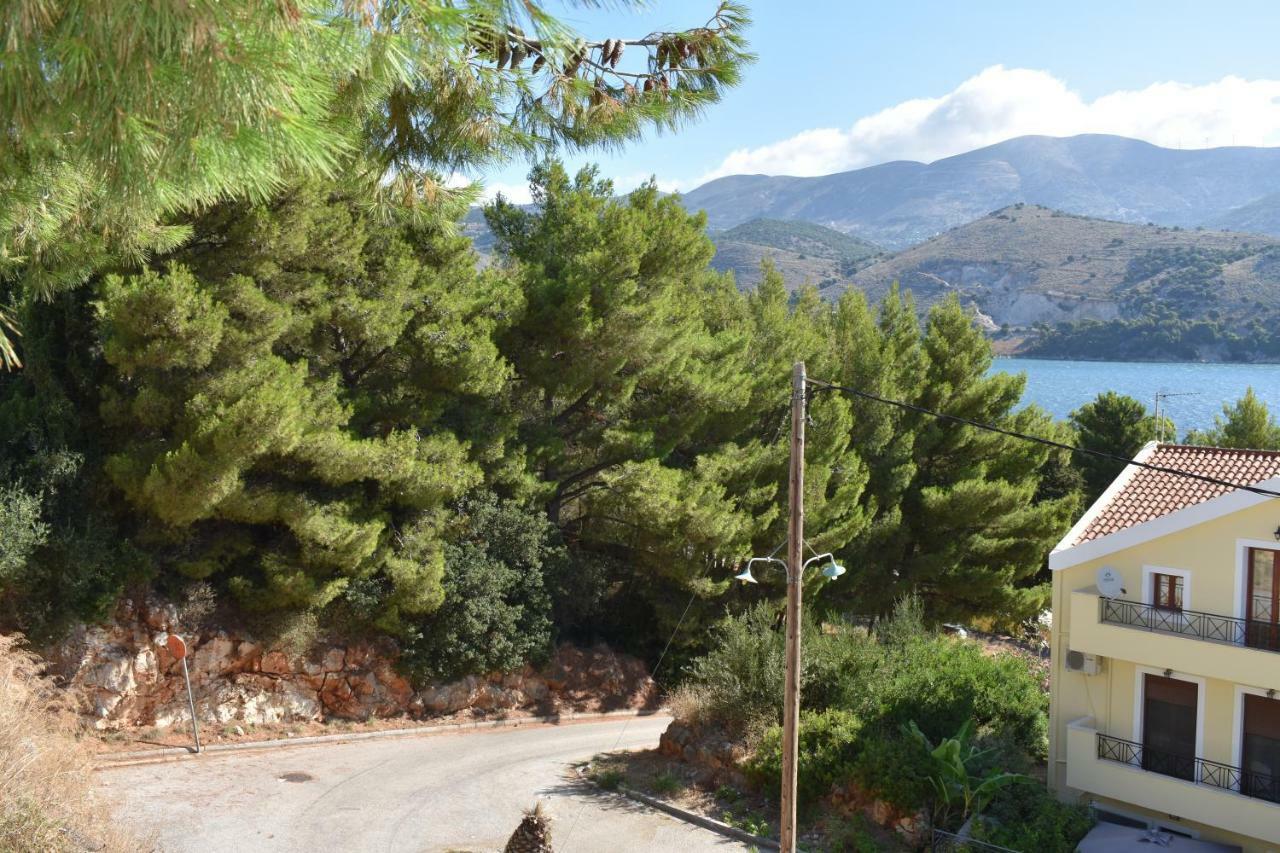 The Pine Flat Lägenhet Argostoli  Exteriör bild